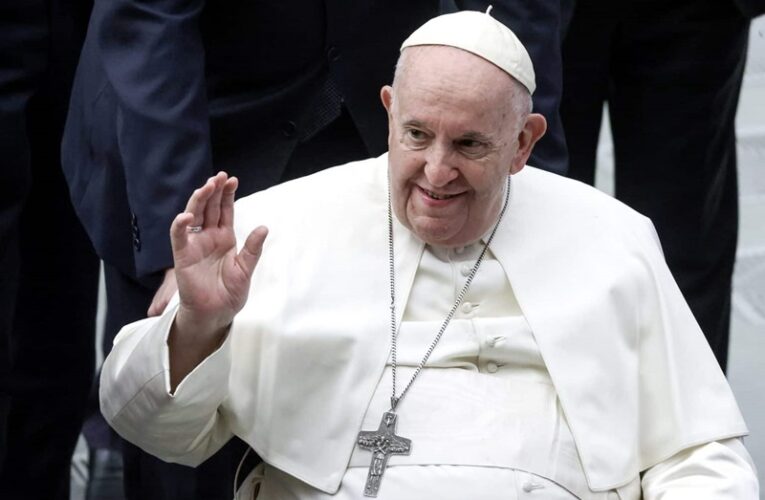 Voce Sabe por que os papas mudam de nome? A origem está no cosmos